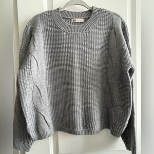 Gray Cable Knit Sweater.Medium. Oversized